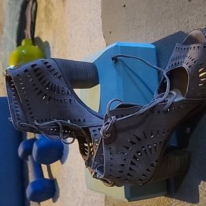 Vince Camuto lace up sandals